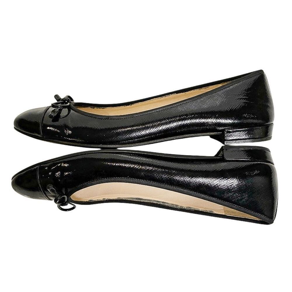 Prada Saffiano Leather Ballet Flats Cap Toe Black Logo Bow EU 41 Italy Slip Ons - Picture 13 of 14